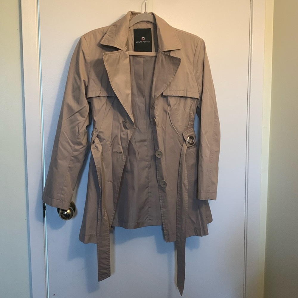 Laura Petites Trench Coat 🧥